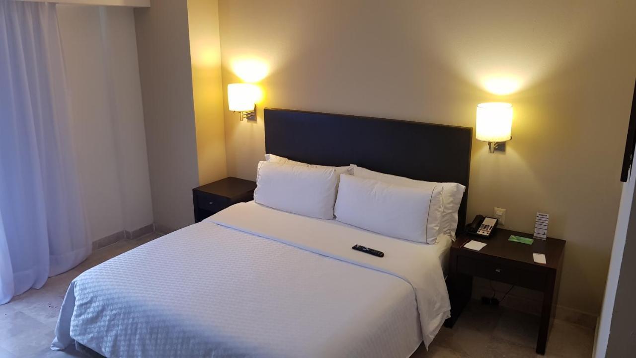 Fiesta Inn Coatzacoalcos Ngoại thất bức ảnh