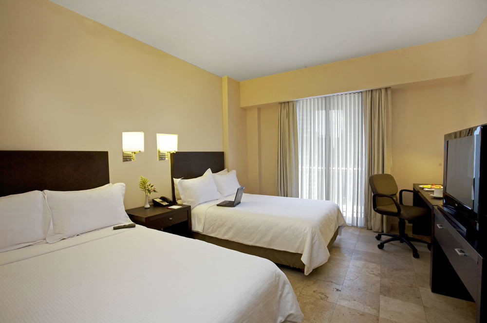 Fiesta Inn Coatzacoalcos Ngoại thất bức ảnh